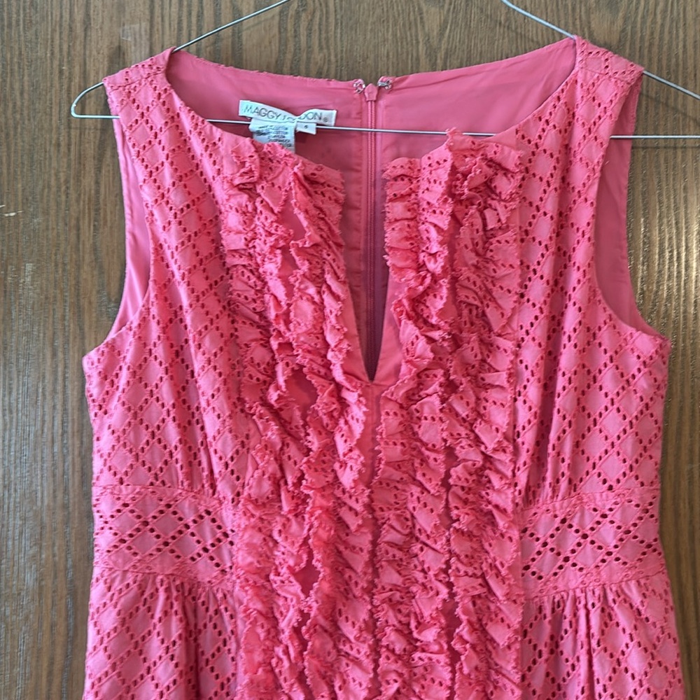 Maggy London Orange Pink Sheath Mini Dress V-neck Sleeveless Size 6 - Picture 2 of 7
